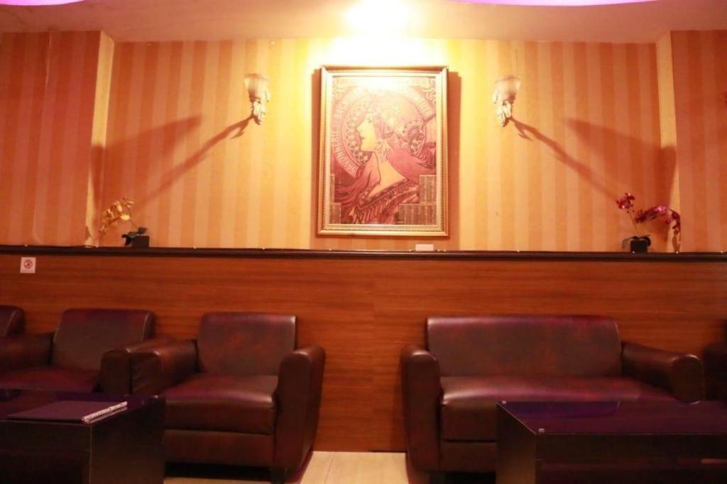 California Hotel ジャカルタ エクステリア 写真