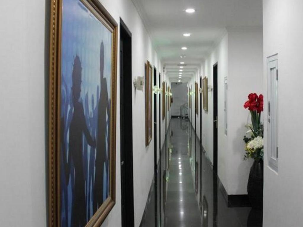 California Hotel ジャカルタ エクステリア 写真